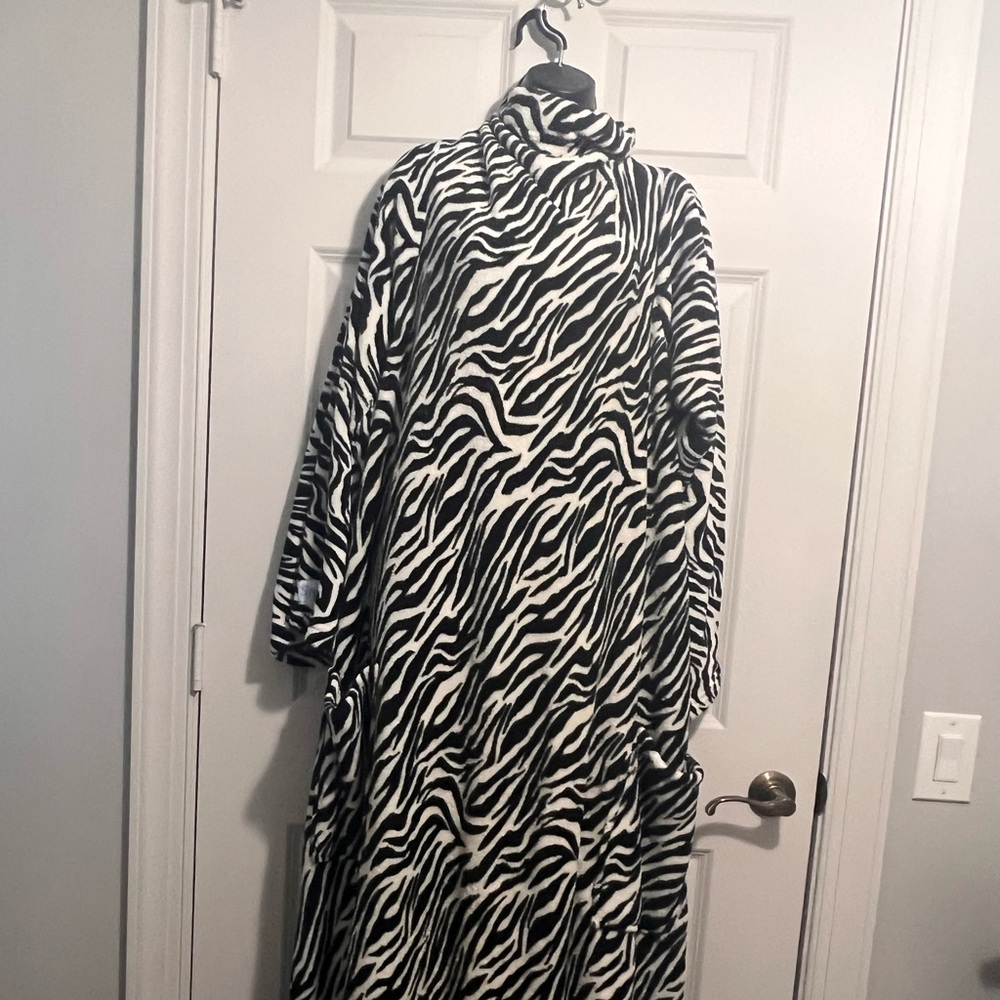 NWOT Zebra Snuggie blanket with sleeves